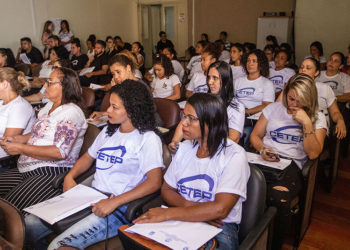 Palestra Procon para alunos do Cetep no auditório do Cealo. Macaé/RJ. Data: 13/11/2018. Foto: Rui Porto Filho