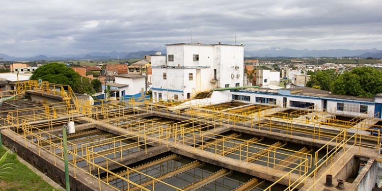 Tratamento de água da Cedae no Morro de Santana. Macaé/RJ. Data: 15/02/2019. Foto: Rui Porto Filho